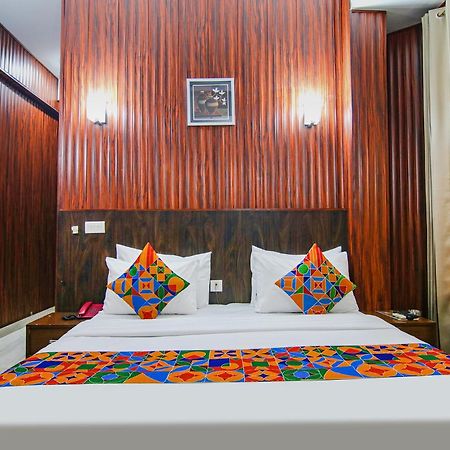 Fabhotel Prime The Rivlet Mg Road Гургаон Экстерьер фото