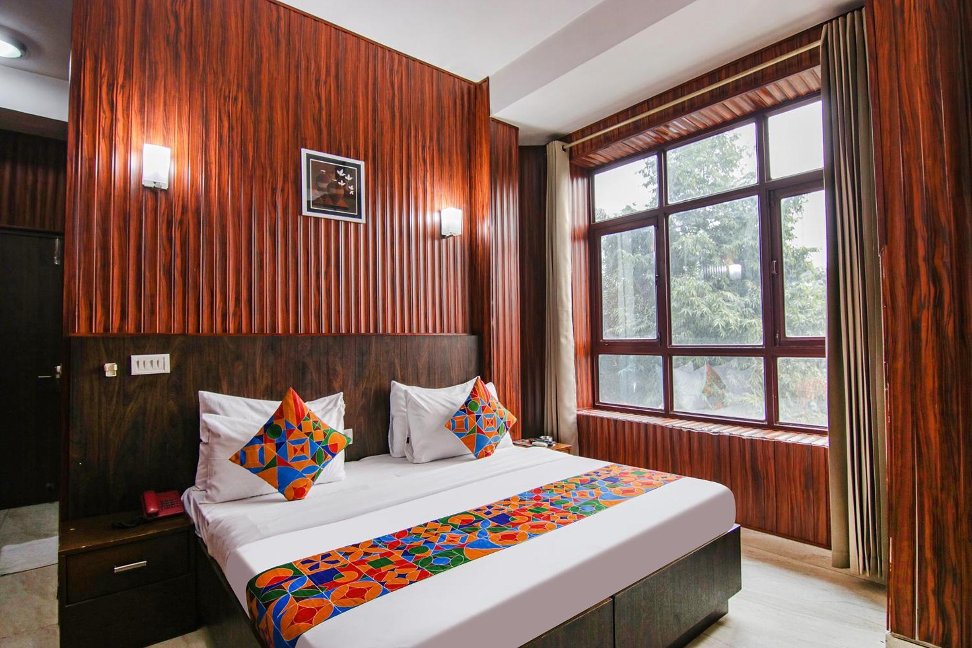 Fabhotel Prime The Rivlet Mg Road Гургаон Экстерьер фото