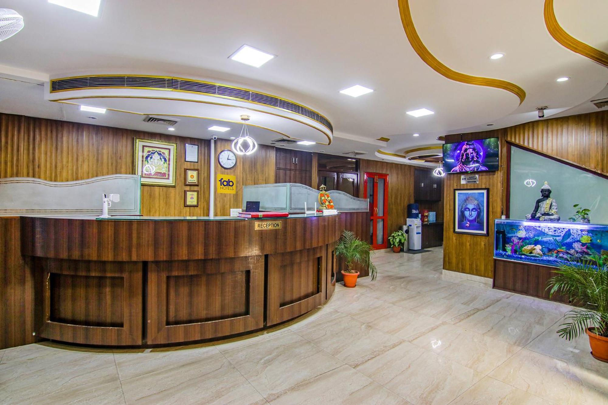 Fabhotel Prime The Rivlet Mg Road Гургаон Экстерьер фото