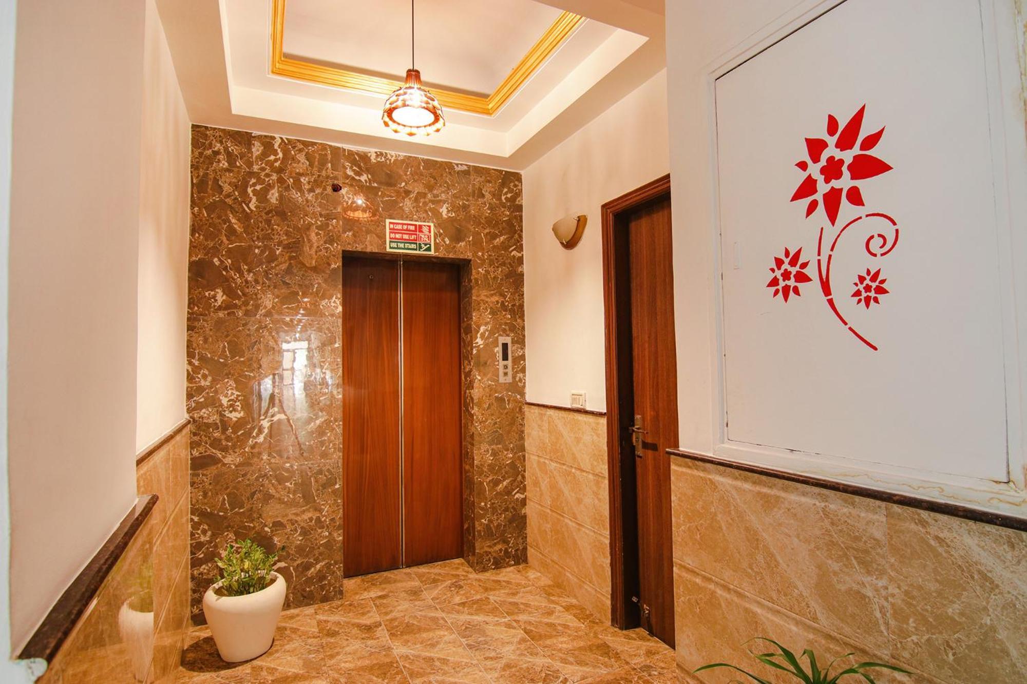 Fabhotel Prime The Rivlet Mg Road Гургаон Экстерьер фото