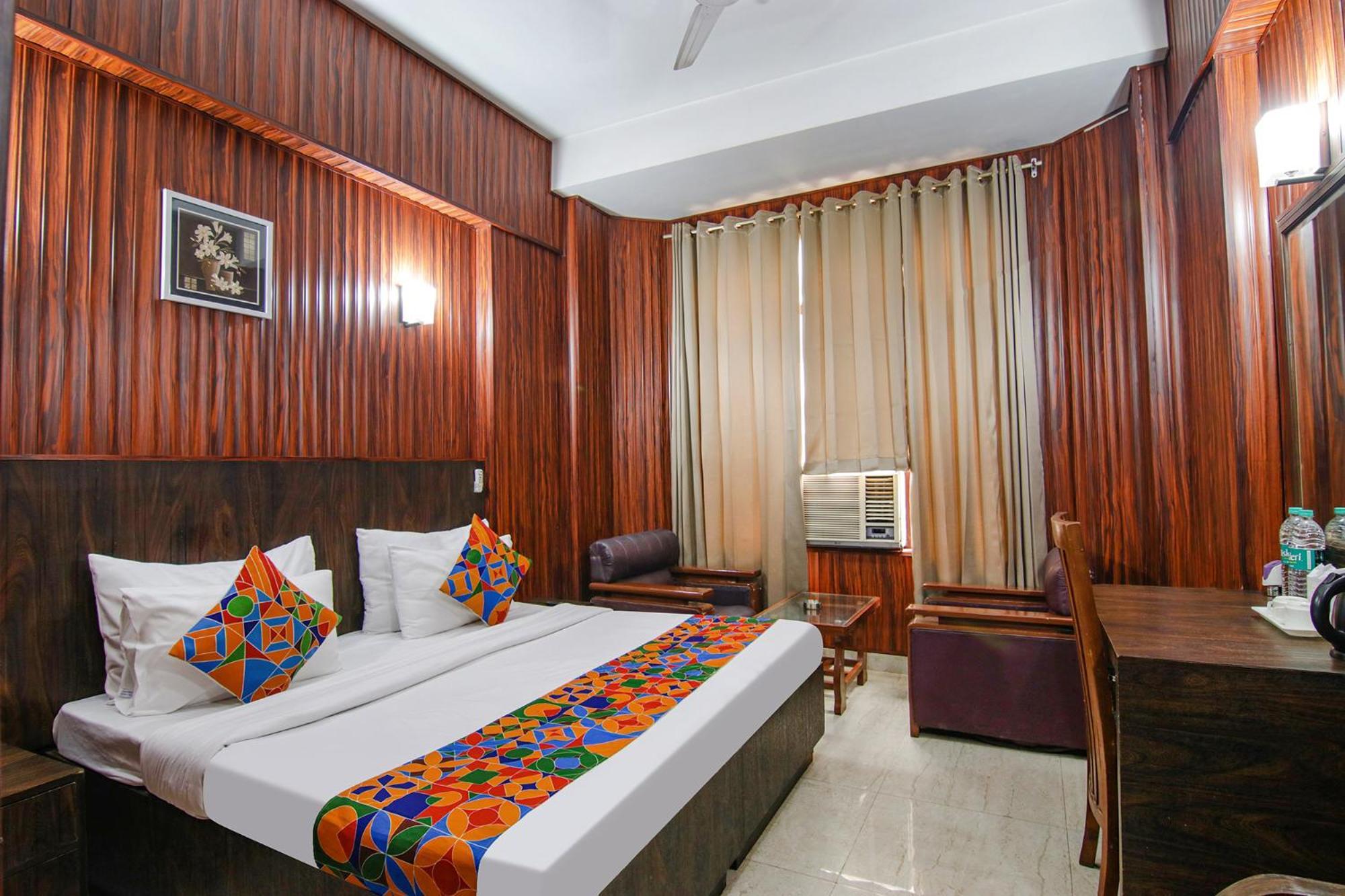 Fabhotel Prime The Rivlet Mg Road Гургаон Экстерьер фото