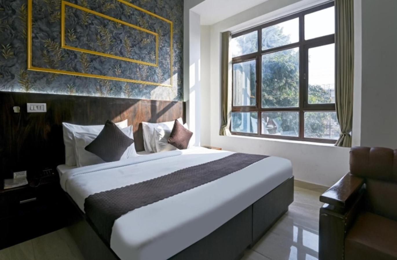 Fabhotel Prime The Rivlet Mg Road Гургаон Экстерьер фото